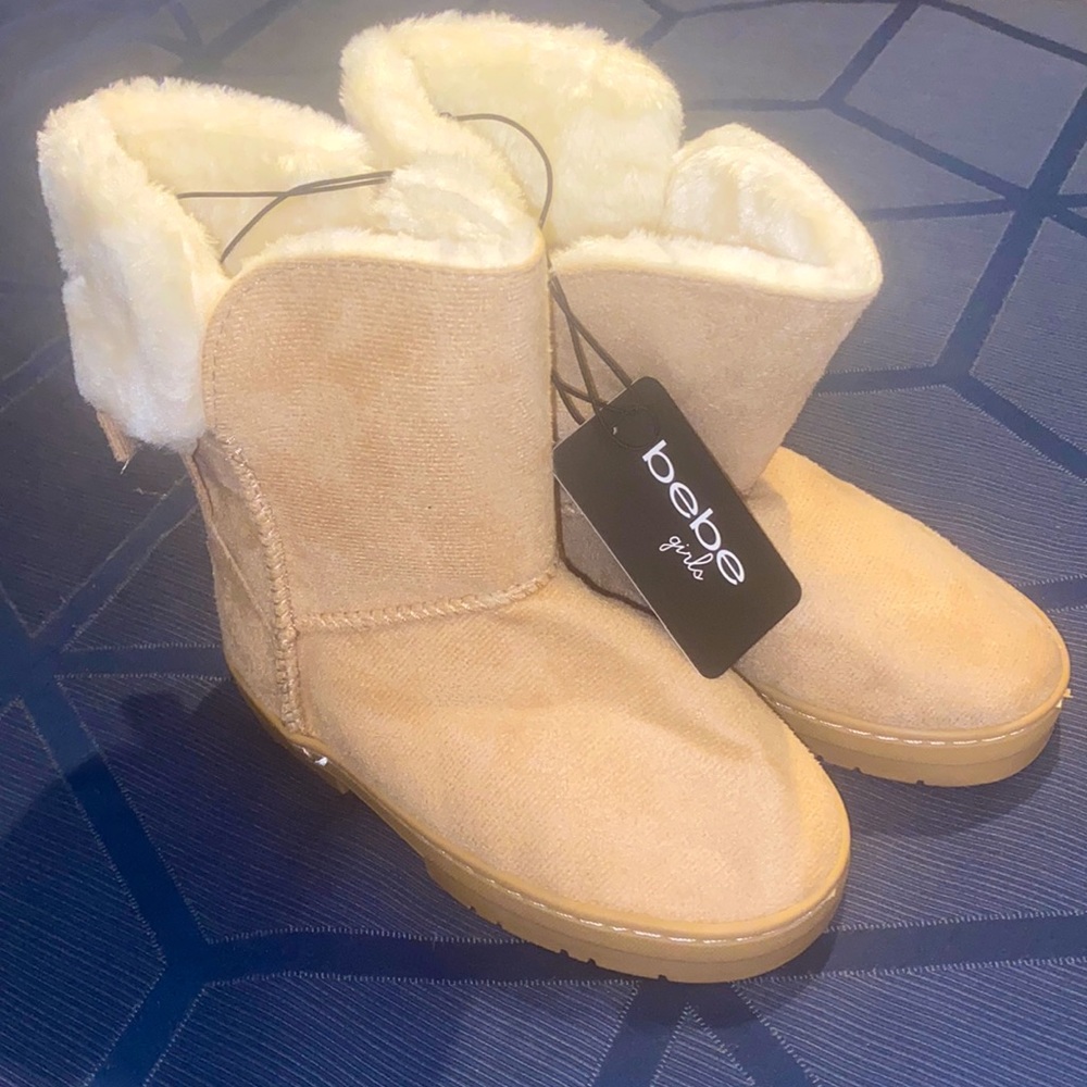 Bebe girls fuzzy boots